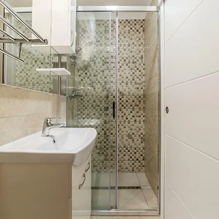 Nikol Apartman